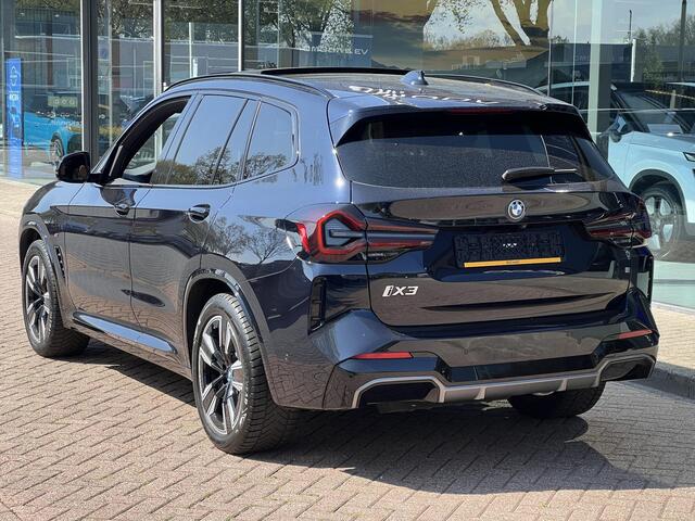 BMW X3 iX3 High Executive M-Sport 80 kWh 286PK SOH 95,6% | Panoramadak | Leder | Navigatie | Memory Seats | Trekhaak elek. | Dealeronderhouden