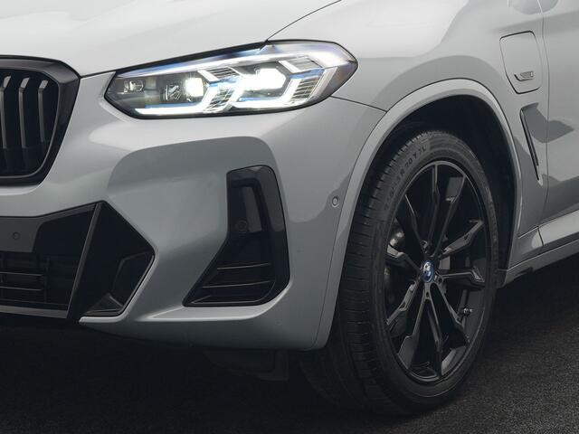 BMW X3 xDrive30e M Sport PHEV 293pk Dealer O.H. | Head Up | Laser LED | 360 Camera | Lederen Sportstoelen Verwarmd | Keyless | Blis | Apple Carplay | Hifi Audio | Sfeerverlichting | Navigatie | DAB | Cruise Control | 20"L.M | Plug In Hybrid |