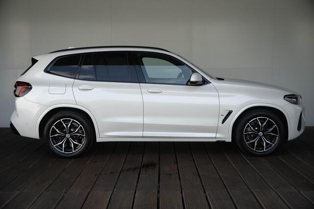 BMW X3 xDrive30e High Executive M Sportpakket | Head-Up Display | HiFi Harman Kardon | Driving Assistant