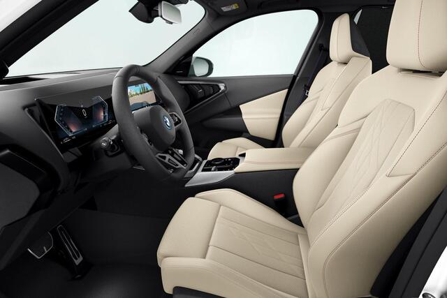 BMW X3 30e xDrive STR Niet Online | M-Sport Pro | Professional Pack | Premium Pack | Comfort Pack | Driving Assistant Professional | Harman/Kardon | Panoramadak | Comfort Access