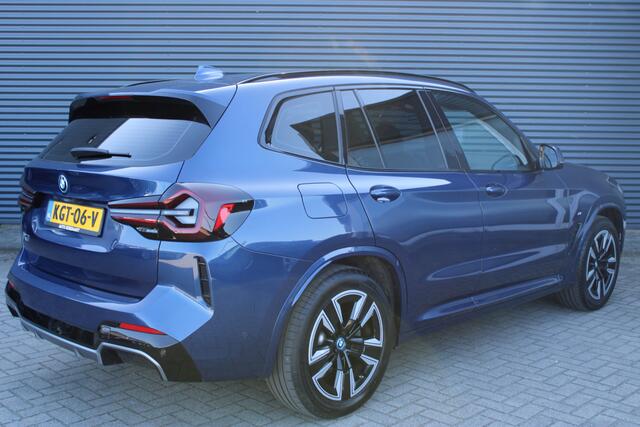 BMW X3 iX3 High Executive 80 kWh Vol-Leder Panoramdak LED Stoelverwarming