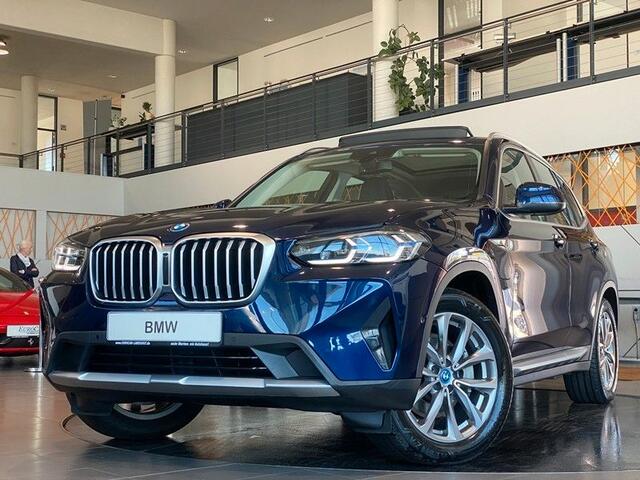 BMW X3 xDrive30e ** LASER, LEDER, PANORAMA, HuD, H&K Sound, TREKH, 19-inch LMV ** UNFALLFREI - 1e EIG ** ** INFORMEER OOK NAAR ONZE AANTREKKELIJKE FINANCIAL-LEASE TARIEVEN **