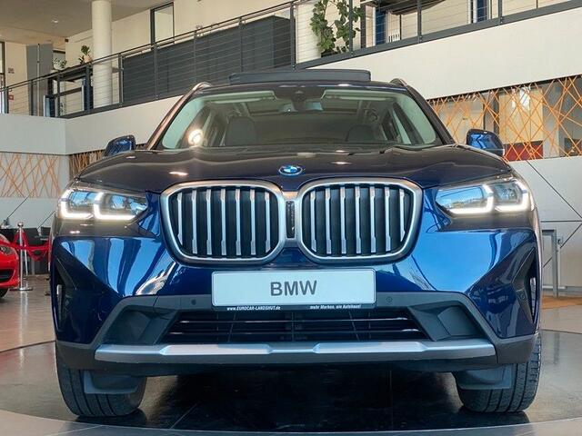 BMW X3 xDrive30e ** LASER, LEDER, PANORAMA, HuD, H&K Sound, TREKH, 19-inch LMV ** UNFALLFREI - 1e EIG ** ** INFORMEER OOK NAAR ONZE AANTREKKELIJKE FINANCIAL-LEASE TARIEVEN **