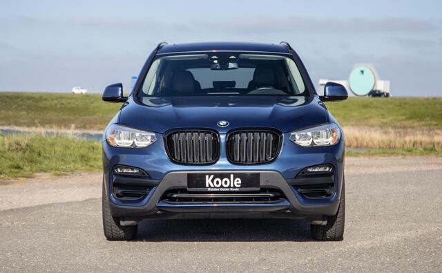 BMW X3 xDrive30e Executive BLACK LINE / PANORAMA DAK / CARPLAY / LEER / STOELVERWARMING / CAMERA