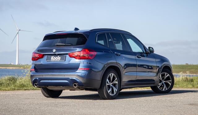 BMW X3 xDrive30e Executive BLACK LINE / PANORAMA DAK / CARPLAY / LEER / STOELVERWARMING / CAMERA
