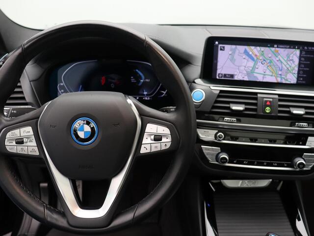 BMW X3 iX3 High Executive | Parking Pack | Safety Pack | Trekhaak | Head-Up Display | Harman Kardon | 20''