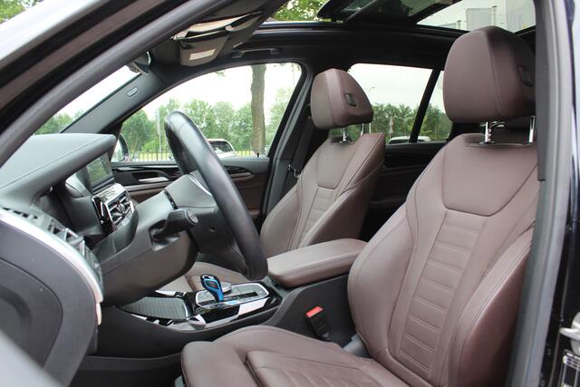 BMW X3 iX3 High Executive 80 kWh / Trekhaak / Panoramadak / 360Camera / Head-up / Laser LED / Harman Kardon / ACC / Keyless / Dodehoek / DAB