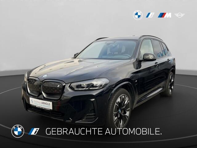 BMW X3 iX3 M-SPORT 80 kWh (210kW/286pk) ** LED, BRUIN LEDER, PANO, HuD, CARBON SCHWARZ, TREKH, 20-inch LMV ** 1e EIG - UNFALLFREI ** ** INFORMEER OOK NAAR ONZE AANTREKKELIJKE FINANCIAL-LEASE TARIEVEN **