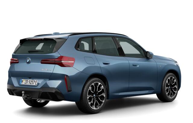 BMW X3 30e xDrive M Sportpakket | Professional Pack | Premium Pack | Comfort Pack | Elektrische trekhaak | Glazen panoramadak |