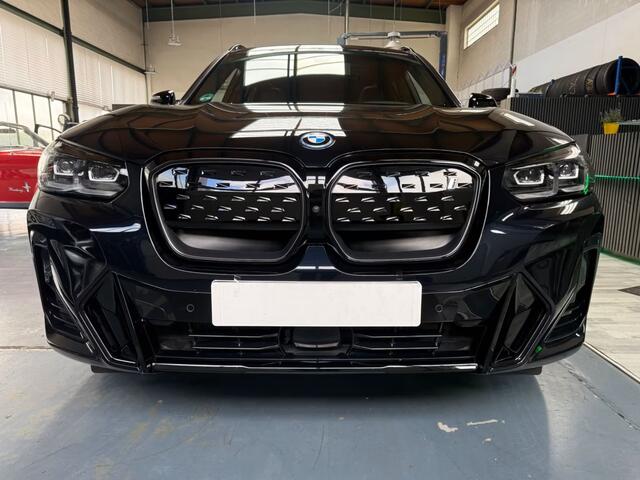 BMW X3 iX3 M-SPORT 80 kWh (210kW/286pk) ** LED, LEDER, PANO, TREKH, ALARM, H&K SOUND, 20-inch LMV ** 1e EIG - UNFALLFREI ** ** INFORMEER OOK NAAR ONZE AANTREKKELIJKE FINANCIAL-LEASE TARIEVEN **