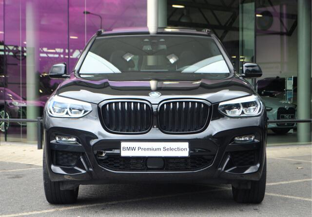 BMW X3 30e xDrive M Sport Automaat / Panoramadak / Sportstoelen / Adaptieve LED / Comfort Access / Head-Up / Parking Assistant Plus / Stoelverwarming