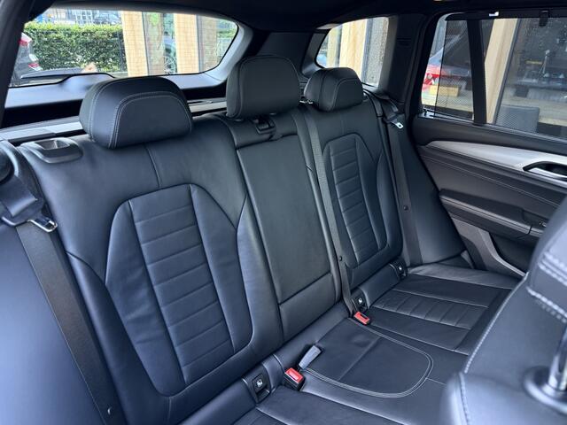 BMW X3 xDrive20i M-sport | Panorama-dak | Camera | Sfeerverlichtin