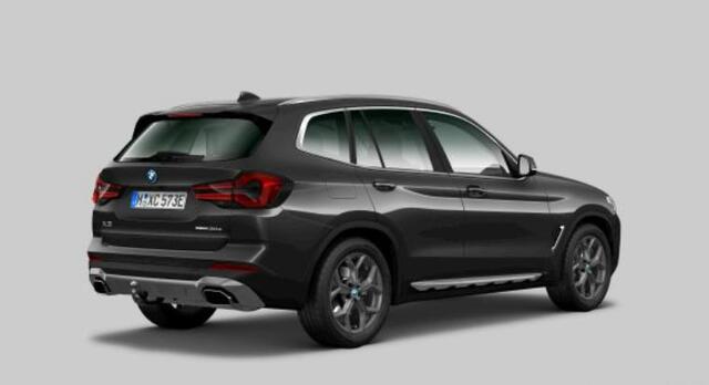 BMW X3 xDrive30e Trekhaak - Head up - Stoelverwarming voor/achter - Parking Assistant Plus - Comfort Access - Geluiddempende/getinte ruiten - Zonnschermen achter - Stuurwielrand verwarmd - Sportstoelen -