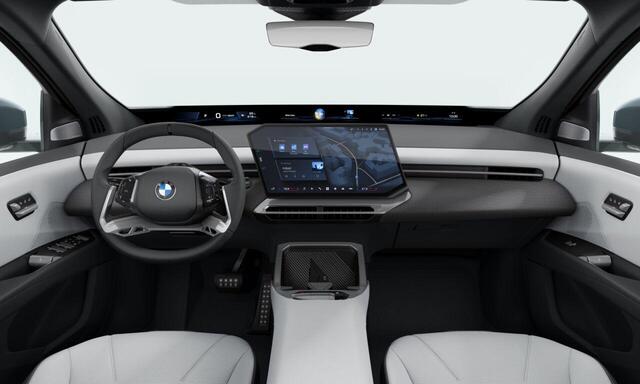 BMW X3 iX3 50 xDrive 113 kWh | M-Sport Pakkert | Trekhaak | Head-Up | Harman Kardon | Innovation Pack | Panoramadak | 22'' |