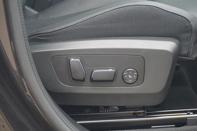 BMW X3 xDrive20 M Sportpakket | Glazen Panoramadak | Trekhaak Elektrisch | Stuur- en stoelverwarming | Stoelventilatie | Active Cruise Control | Harman Kardon