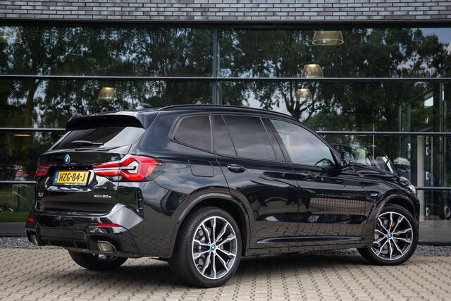 BMW X3 xDrive30e High Executive M-Sport , Panoramadak, Trekhaak, 360°camera,