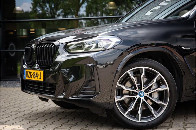 BMW X3 xDrive30e High Executive M-Sport , Panoramadak, Trekhaak, 360°camera,