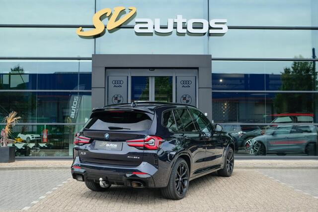 BMW X3 xDrive30e 292pk M-sport High Exe. Panoramadak Laser lampen 360 camera Black edition Sportstoelen leder