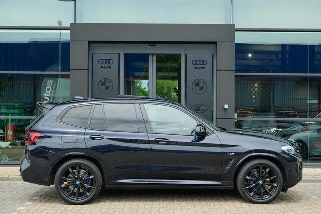BMW X3 xDrive30e 292pk M-sport High Exe. Panoramadak Laser lampen 360 camera Black edition Sportstoelen leder