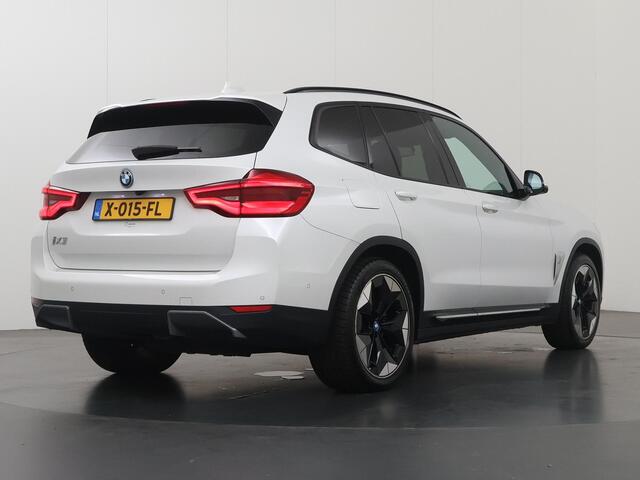 BMW X3 iX3 Executive 80 kWh | SOH 94% | Panoramadak | Sportstoelen | Lederen Interieur | Ele. verstelbare stoelen + Geheugen | 360 Camera | DAB | Apple CarPlay/Android Auto | Stoelverwarming | Adaptieve Cruise Control | HUD | Ele. kofferdeksel |