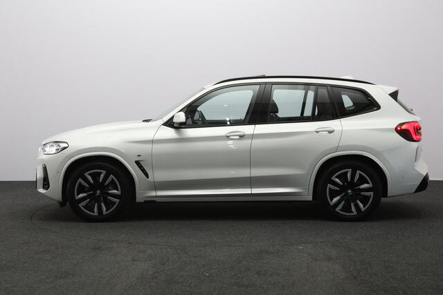 BMW X3 iX3 High Executive 80 kWh 293 PK, SOH 98 %, Panoramadak, Leder, Adap. Cruise Control, Camera
