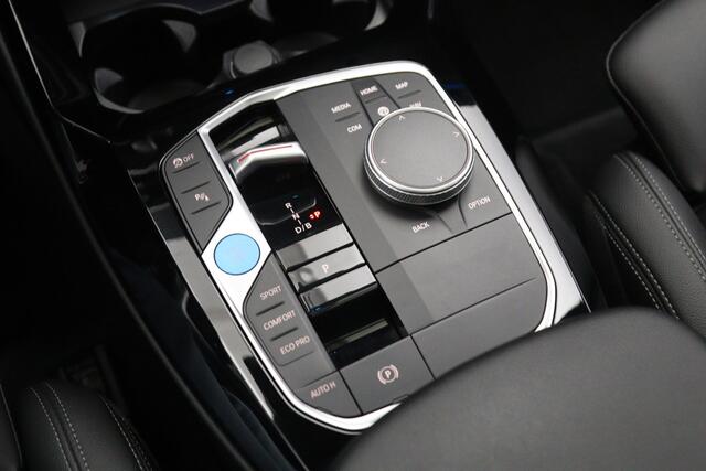 BMW X3 iX3 High Executive 80 kWh 293 PK, SOH 98 %, Panoramadak, Leder, Adap. Cruise Control, Camera