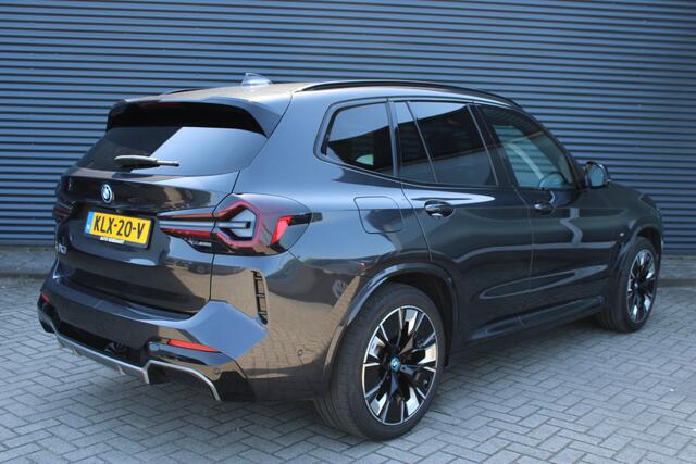 BMW X3 iX3 M-Sport 80 kWh Panoramadak Harman-Kardon Elekt.-Trekhaak Head-UP Full-Led