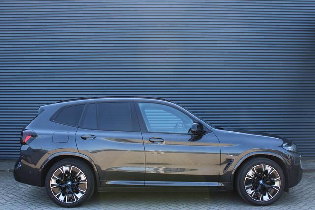 BMW X3 iX3 M-Sport 80 kWh Panoramadak Harman-Kardon Elekt.-Trekhaak Head-UP Full-Led