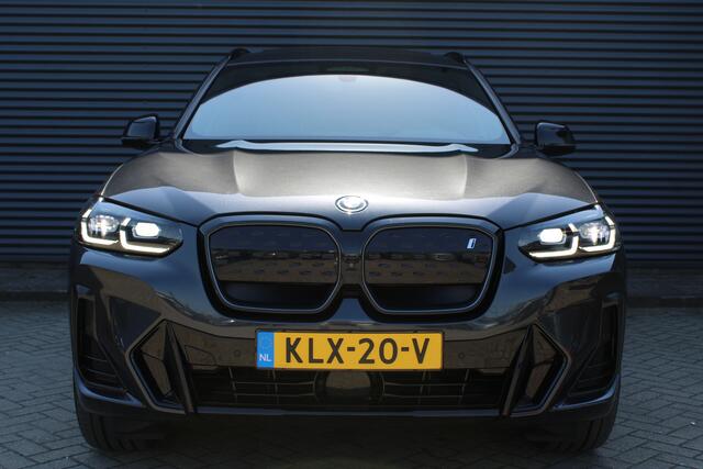 BMW X3 iX3 M-Sport 80 kWh Panoramadak Harman-Kardon Elekt.-Trekhaak Head-UP Full-Led