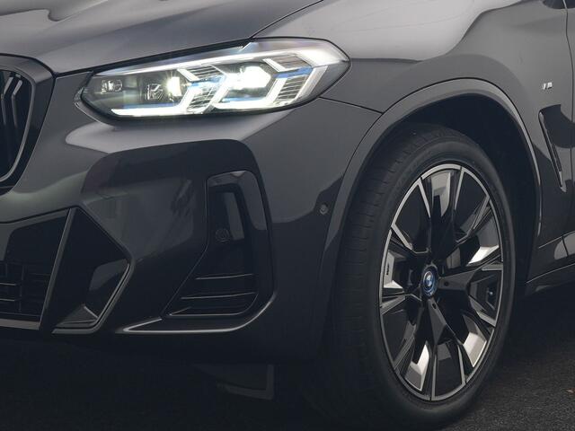 BMW X3 iX3 M Sport 80 kWh 286pk Dealer O.H | Trekhaak Af Fabriek | Panodak | Laser LED | Head Up | Adaptive Cruise | 360 Camera | Lederen Sportstoelen Memory & Verwarmd | Harman / Kardon | Pilot Assist | Keyless | Blis | Apple Carplay | Navigatie | Virtual | DAB