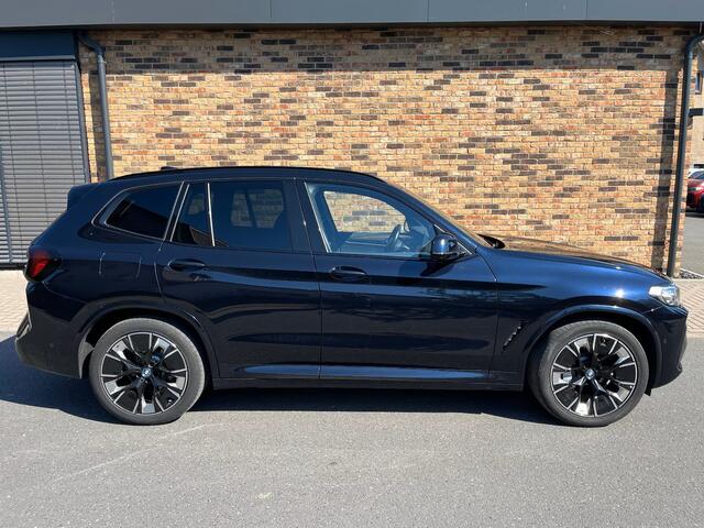 BMW X3 iX3 M-SPORT 80 kWh (210kW/286pk) ** LED, LEDER, PANO, VERW. ST. H&K SOUND, 20-inch LMV ** 1e EIG - UNFALLFREI ** ** INFORMEER OOK NAAR ONZE AANTREKKELIJKE FINANCIAL-LEASE TARIEVEN **