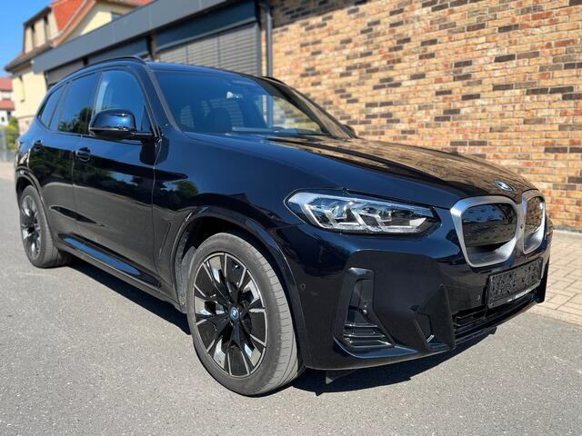BMW X3 iX3 M-SPORT 80 kWh (210kW/286pk) ** LED, LEDER, PANO, VERW. ST. H&K SOUND, 20-inch LMV ** 1e EIG - UNFALLFREI ** ** INFORMEER OOK NAAR ONZE AANTREKKELIJKE FINANCIAL-LEASE TARIEVEN **