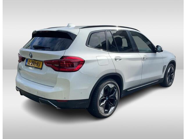 BMW X3 iX3 High Executive 80 kWh / Trekhaak / Panoramadak / Camera / Head-up / 20'' / Leder / Harman Kardon / Navigatie / Memory seats / Dodehoek / DAB / Stoelverwarming / Cruise Control Adaptief