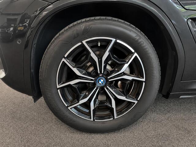 BMW X3 xDrive30e High Executive M-Sport Parking Assistant Plus+ Surround View, Active Cruise Control Live Cockpit Professional, HiFi, Wireless Charging, Extra getint glas 19 inch M-velgen.