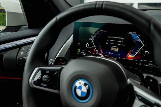 BMW X3 30e xDrive M sport | Maxton | Driving Ass. + | Trekhaak | Memory | Stuurverw. | M Sportremmen | 21' Inch |