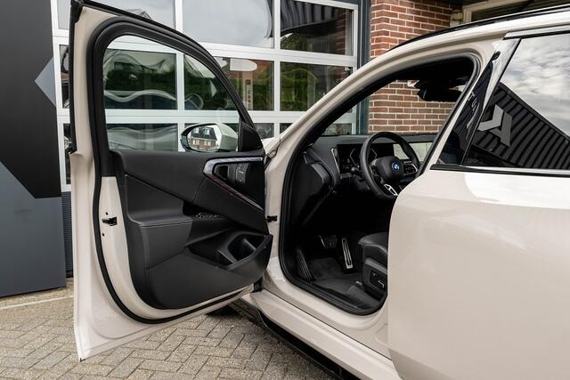 BMW X3 30e xDrive M sport | Maxton | Driving Ass. + | Trekhaak | Memory | Stuurverw. | M Sportremmen | 21' Inch |
