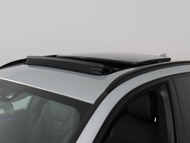BMW X3 xDrive20i High Executive (NL-Auto / Pano / Elek. trekhaak / HUD / 20'')