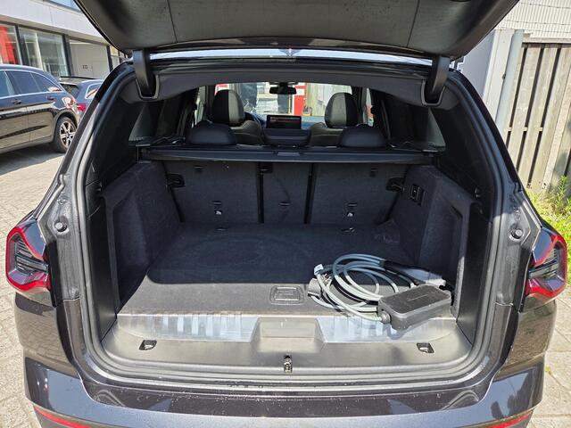 BMW X3 xDrive30e 19"/Trekhaak/Leder + memory/Adaptieve cruise/Keyless/Dodehoek/Head-up/360 camera/HiFi/LED/Sfeerverlichting