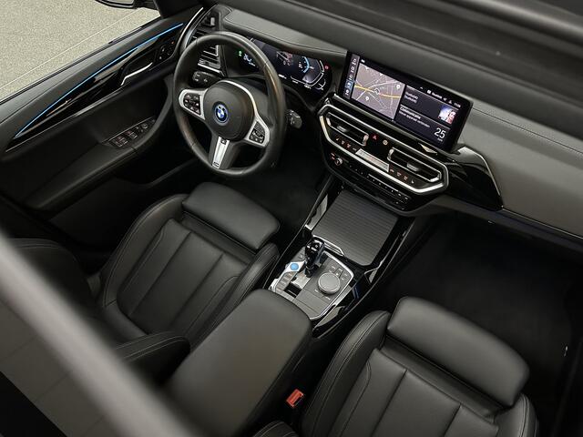 BMW X3 iX3 M-Sport | Sophisto Grey! | Panorama | ACC | Leder | Memory | El. Trekhaak 97.6% SOH | Sfeerverlichting | 3-Zone Clima | Carplay | LED | Btw auto, 35400,= ex. | Rijklaar incl. Bovag garantie!