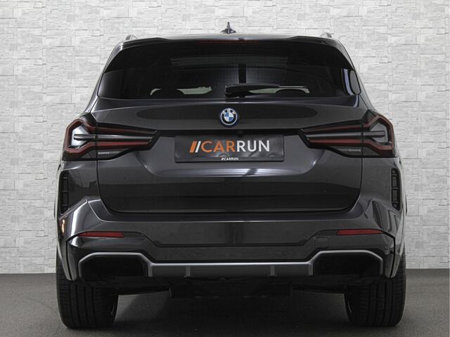 BMW X3 iX3 M-Sport | Sophisto Grey! | Panorama | ACC | Leder | Memory | El. Trekhaak 97.6% SOH | Sfeerverlichting | 3-Zone Clima | Carplay | LED | Btw auto, 35400,= ex. | Rijklaar incl. Bovag garantie!