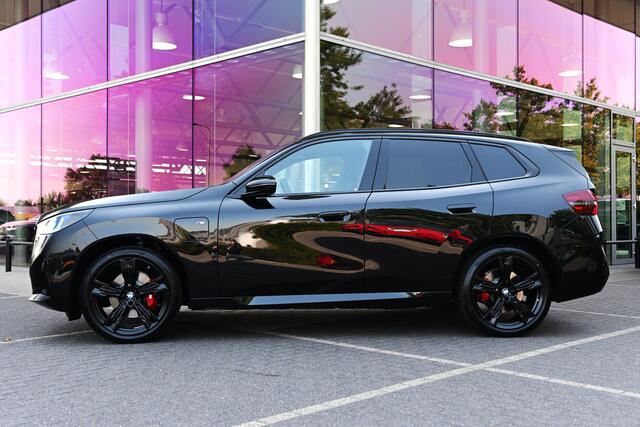 BMW X3 30e xDrive M Sport Automaat / Panoramadak / Trekhaak / Sportstoelen / Adaptief onderstel / Comfort Access / Adaptieve LED / Parking Assistant Plus / Harman Kardon