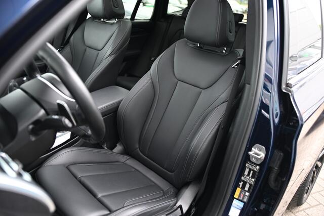 BMW X3 xDrive30e M Sport Automaat / Trekhaak / Panoramadak / Sportstoelen / Comfort Access / Achteruitrijcamera / Laserlight / Head-Up