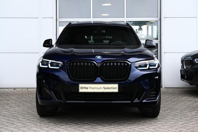 BMW X3 xDrive30e M Sport Automaat / Trekhaak / Panoramadak / Sportstoelen / Comfort Access / Achteruitrijcamera / Laserlight / Head-Up