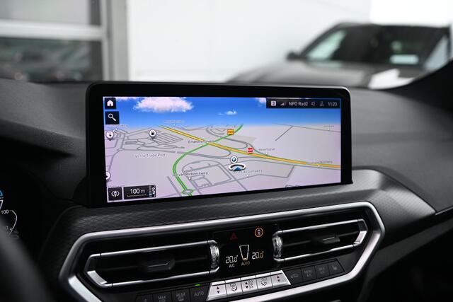 BMW X3 xDrive30e M Sport Automaat / Trekhaak / Panoramadak / Sportstoelen / Comfort Access / Achteruitrijcamera / Laserlight / Head-Up