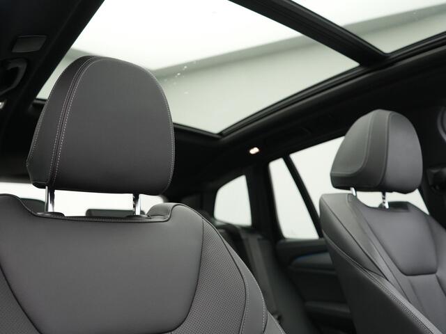 BMW X3 iX3 M Sport 80 kWh 286pk Dealer O.H. | Panodak | Adaptive Cruise | Laser LED | Camera | Lederen Sportstoelen Memory & Verwarmd | Keyless | Sfeerverlichting | Blis | Apple Carplay | Navigatie | DAB |