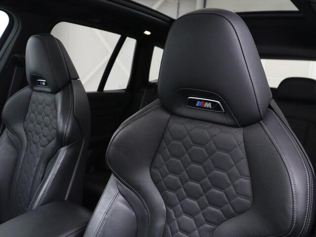 BMW X3 M Competition | Panoramadak | Head-Up | 360 Camera | Adaptive cruise | Leder | Achterbankverwarming | Carplay | Trekhaak | Sfeerverlichting | Harman/Kardon | Navigatie | Keyless | M Sportstoelen | 21'' velgen | Adaptief LED