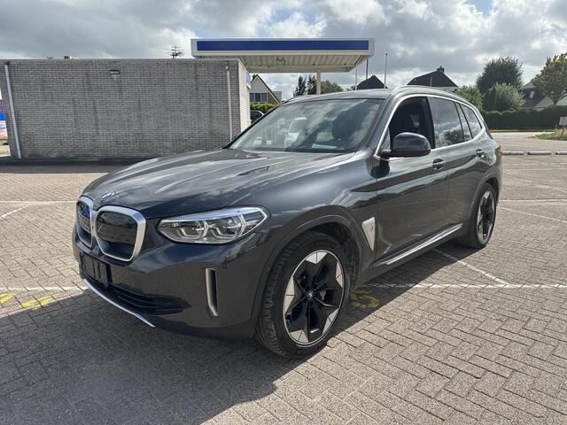 BMW X3 iX3 High Executive 80 kWh Nieuw binnen, meer foto's volgen nog | Panoramadak | Stoelverwarming | 360 graden camera | Bestuurdersstoel Met Geheugen | Keyless entry | Sportstoelen | Head Up Display