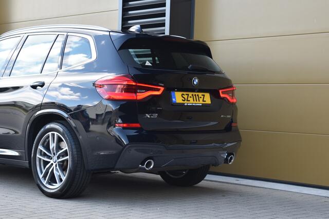 BMW X3 xDrive30i High Executive * M-Sport * Head-up * Panoramadak * Adaptive LED * 1e Eigenaar *