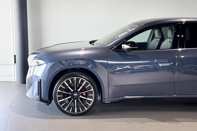 BMW X3 iX3 50 xDrive 113 kWh | M Sport Pro | Glazen Panoramadak | Iconic Glow | Harman Kardon | Trekhaak |
