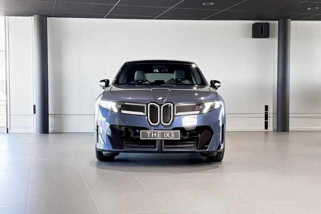 BMW X3 iX3 50 xDrive 113 kWh | M Sport Pro | Glazen Panoramadak | Iconic Glow | Harman Kardon | Trekhaak |